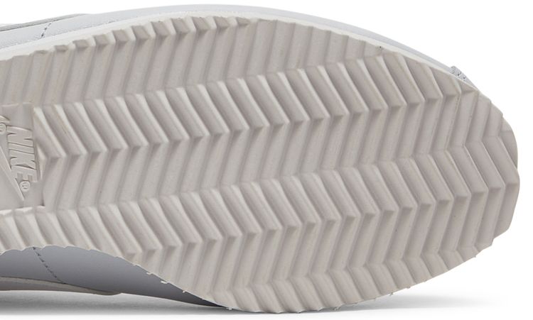 Nike Wmns Classic Cortez Leather Football Grey