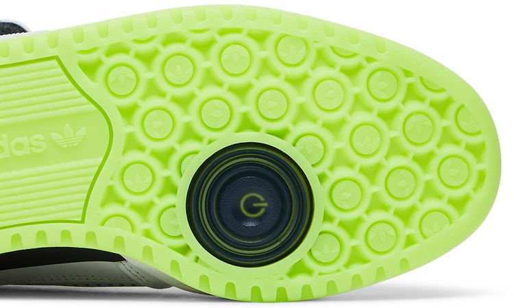 Xbox 360 x adidas Forum Mid 20th Anniversary