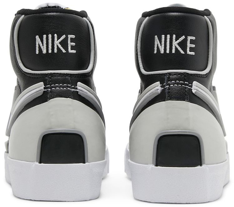 Nike Wmns Blazer Mid 77 Black White