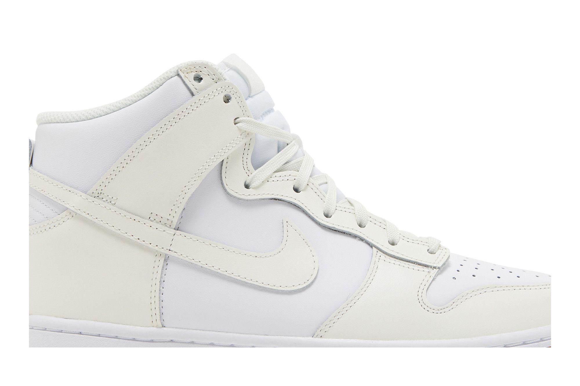 Size 11.0 Wmns Dunk High 'Sail Gum'