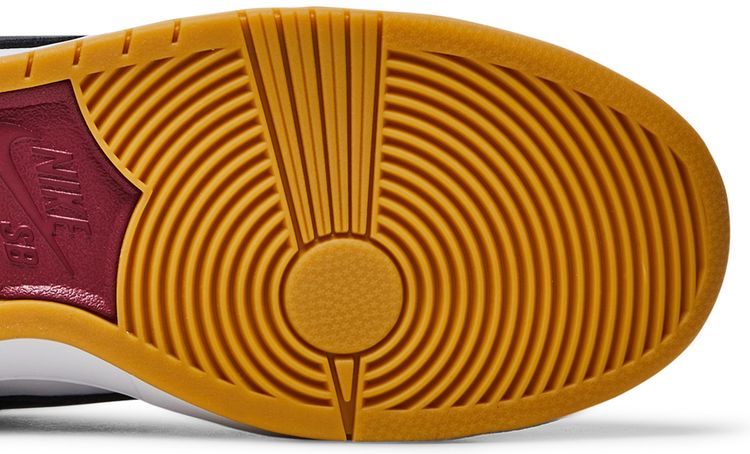 Parra x Nike Dunk Low SB Friends  Family