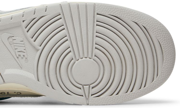 Nike Off White x Dunk Low Lot 36 of 50