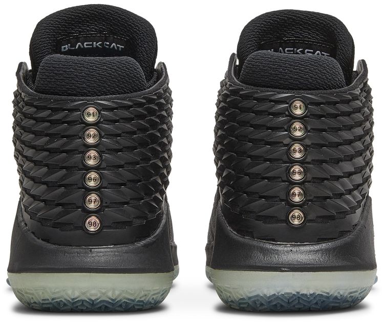 Air Jordan 32 Black Cat