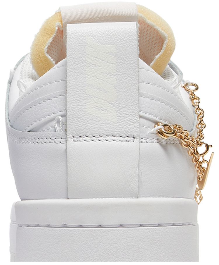 Nike Wmns Dunk Low Disrupt Lucky Charms
