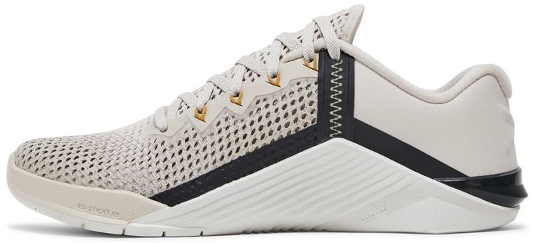 Nike Wmns Metcon 6 Light Orewood Brown