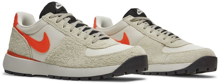 Nike Lava Dome Ultra
