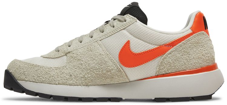 Nike Lava Dome Ultra
