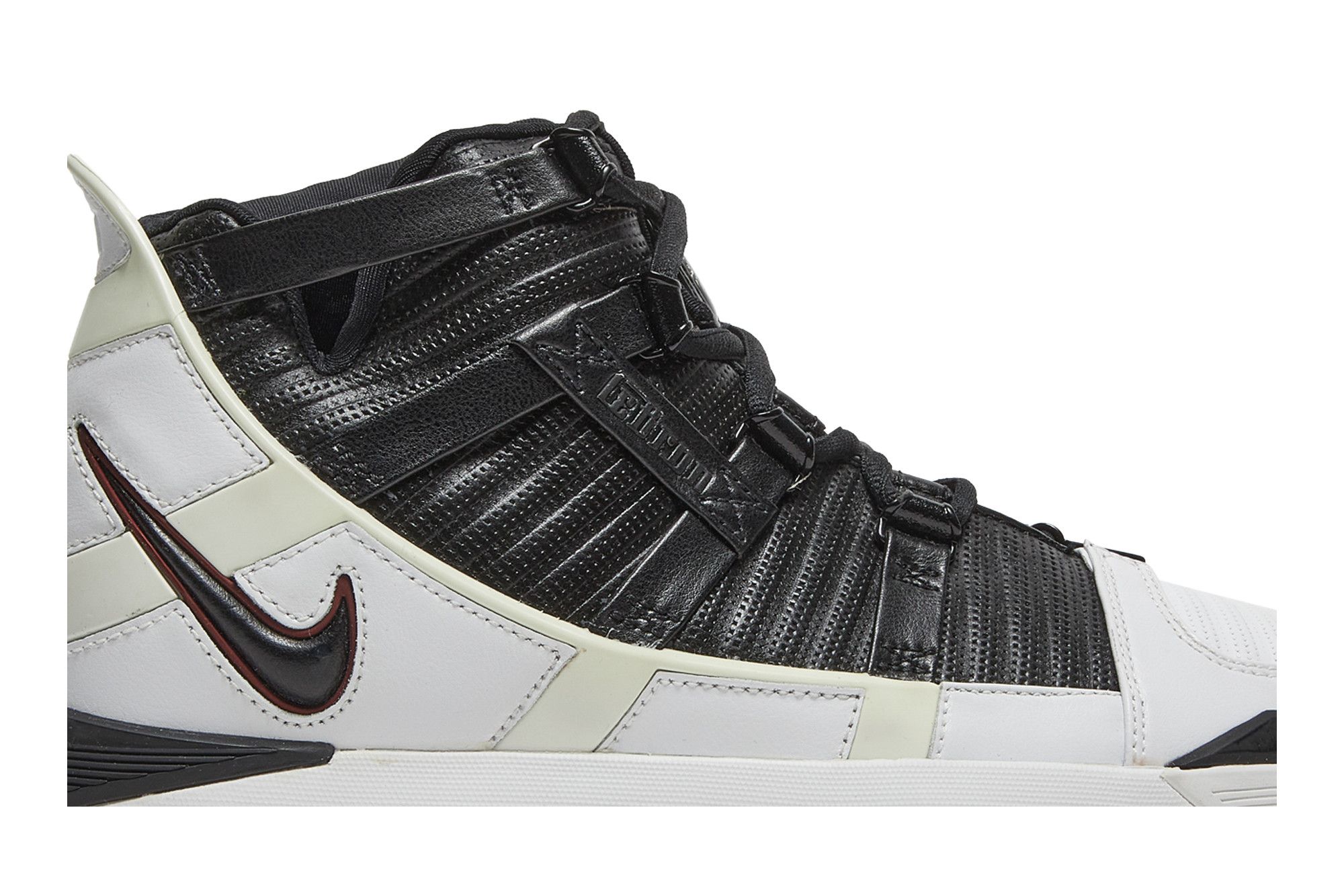 Lbj 3 shoes hotsell