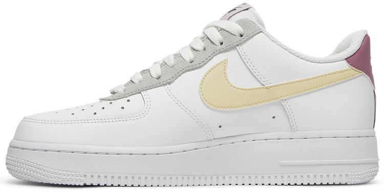 Nike Wmns Air Force 1 07 Essential White Lemon Drop