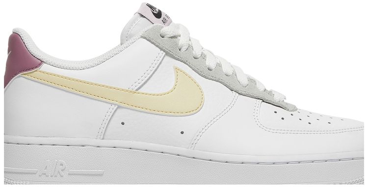 Nike Wmns Air Force 1 07 Essential White Lemon Drop