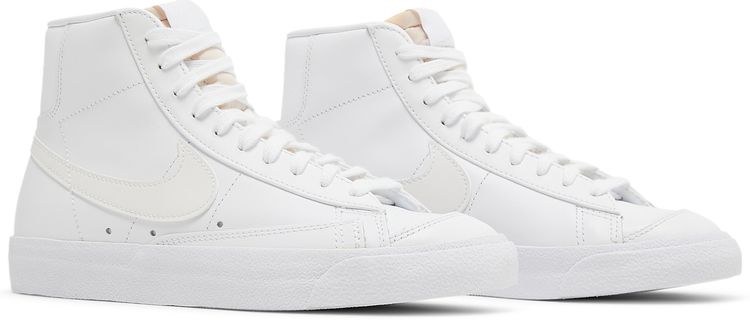 Nike Wmns Blazer 77 Vintage Mid Triple White