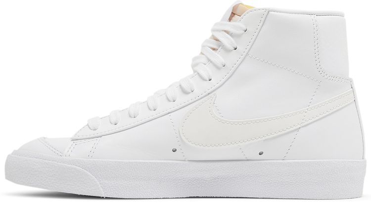 Nike Wmns Blazer 77 Vintage Mid Triple White