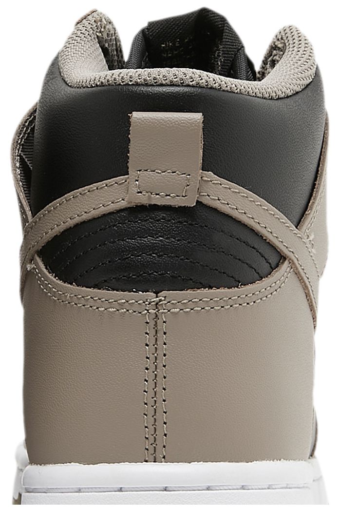 Nike Wmns Dunk High Moon Fossil