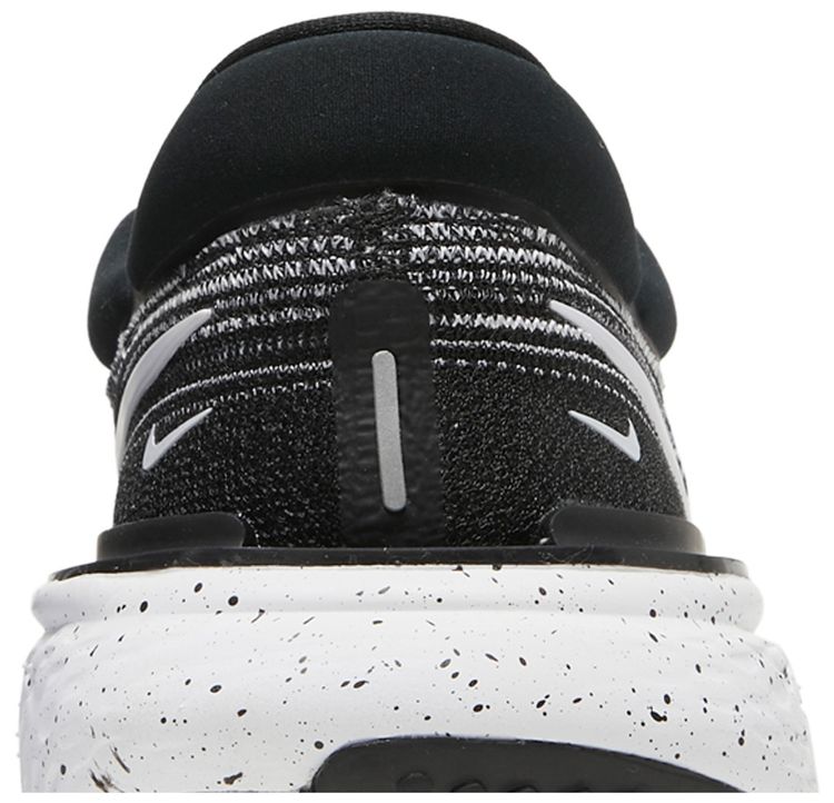 Nike ZoomX Invincible Run Flyknit Black White
