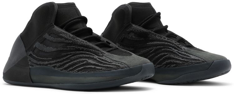 Yeezy Quantum Onyx
