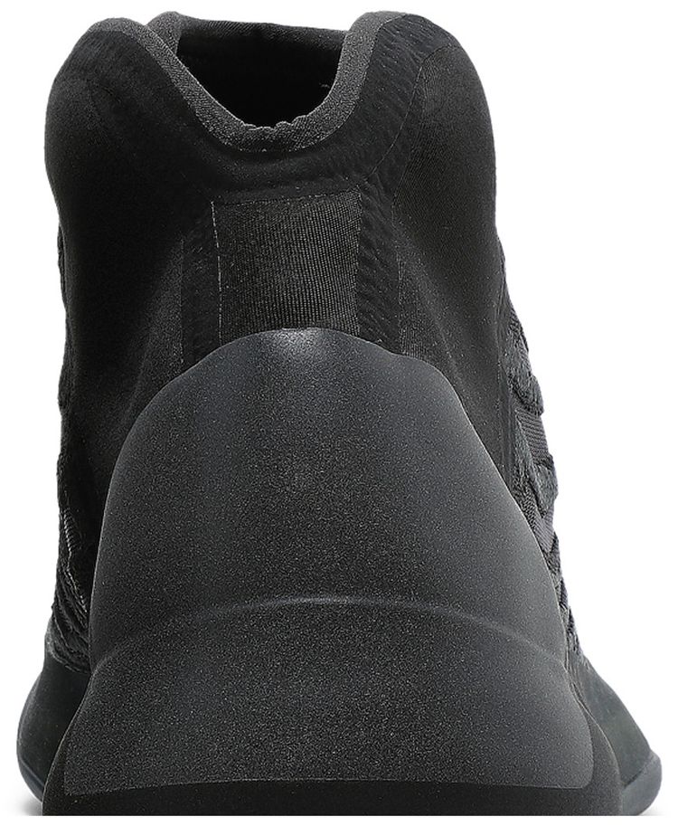 Yeezy Quantum Onyx