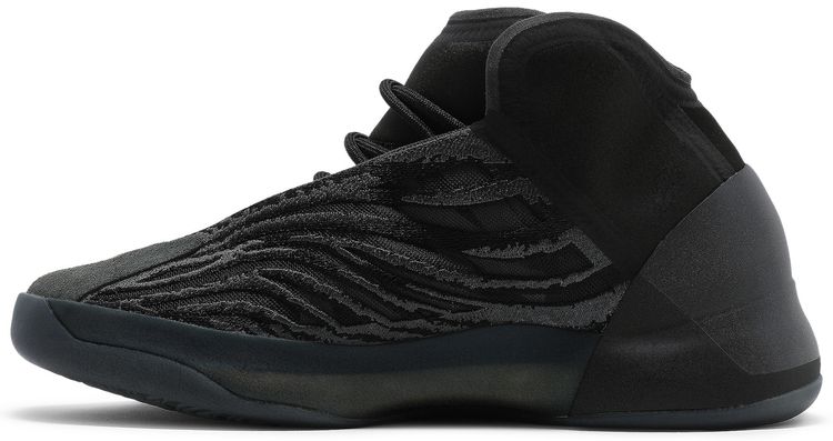 Yeezy Quantum Onyx
