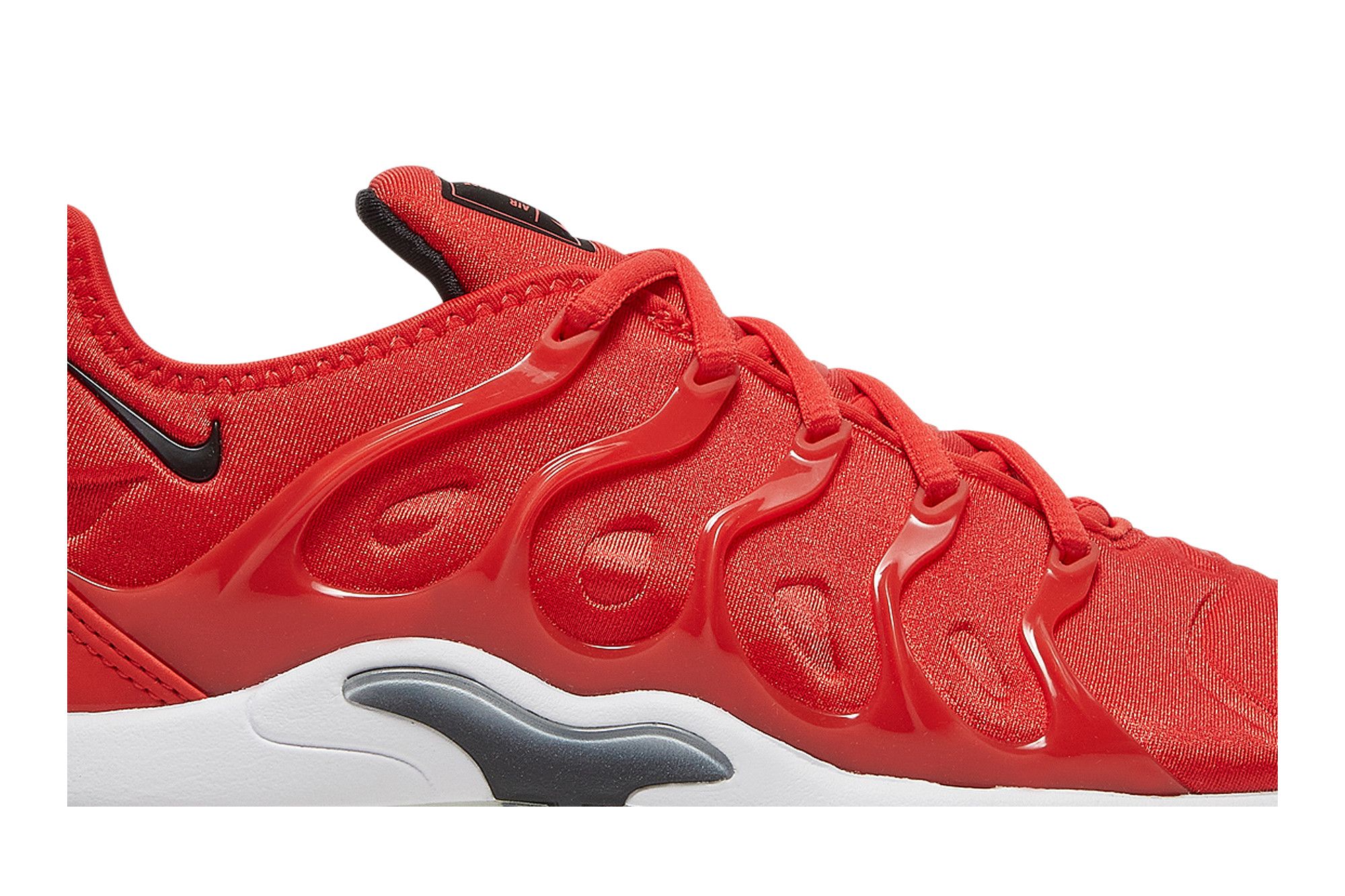 Womens vapormax plus red outlet