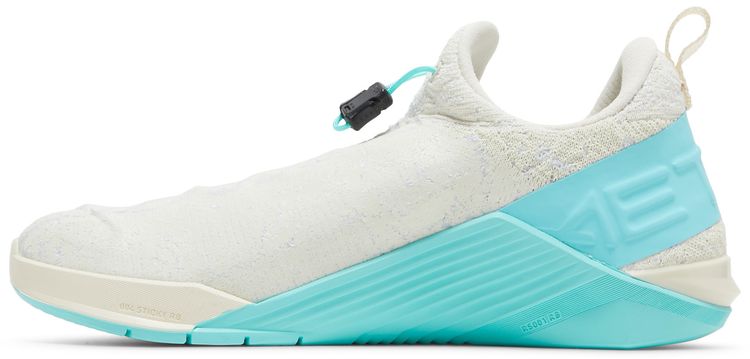 Nike Wmns React Metcon Light Cream Aurora Green