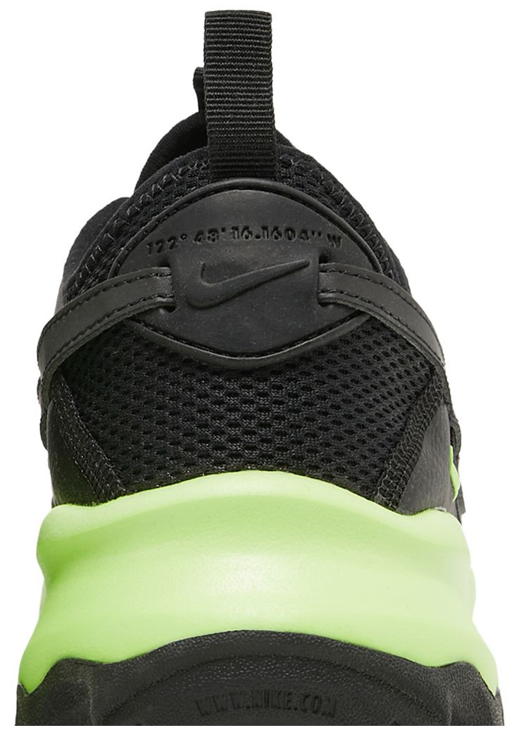 Nike Wmns TC 7900 Black Ghost Green