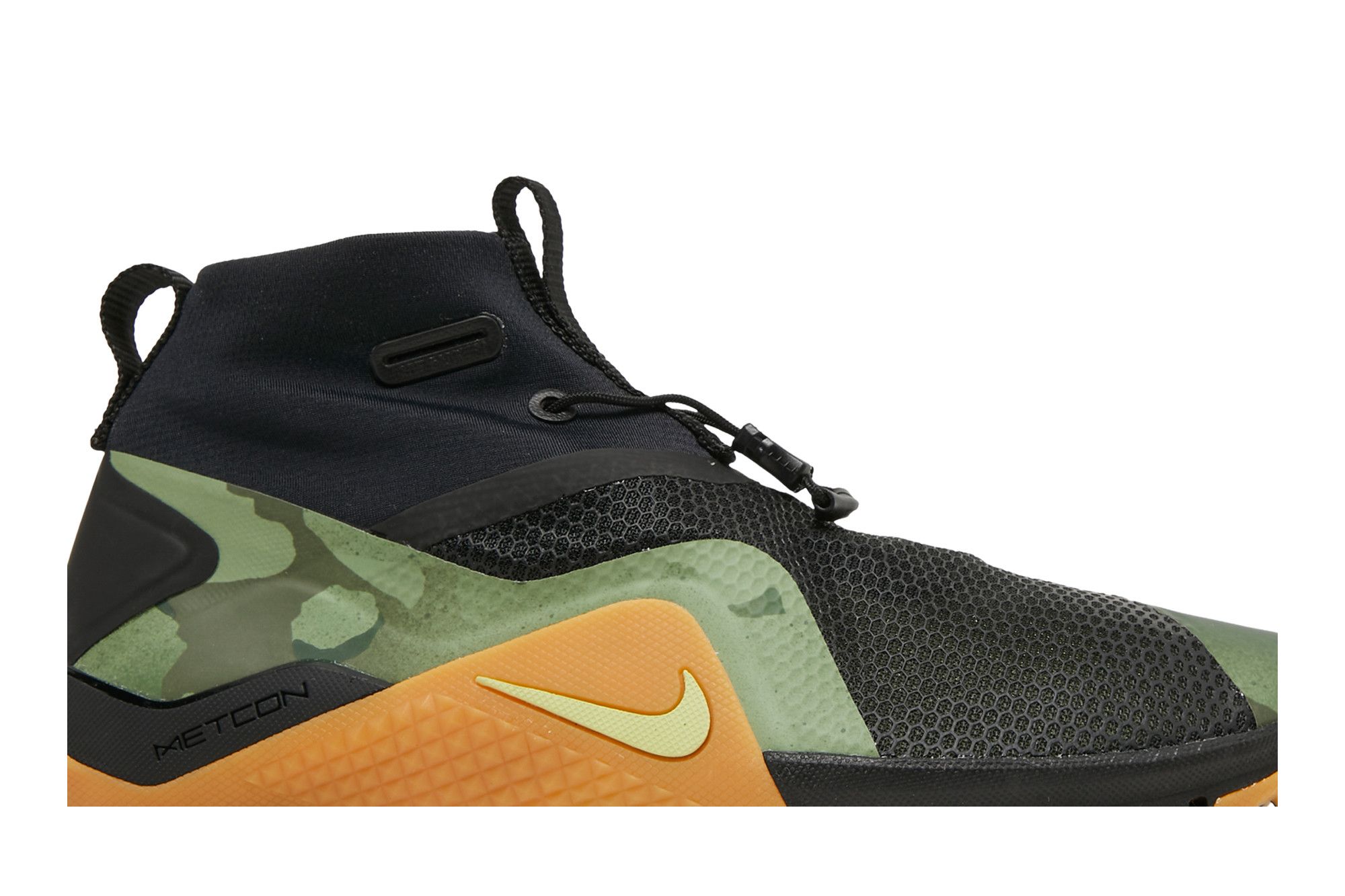Nike metcon camo top