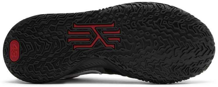 Nike Kyrie Low 4 Bred