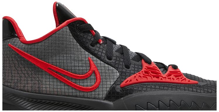 Nike Kyrie Low 4 Bred