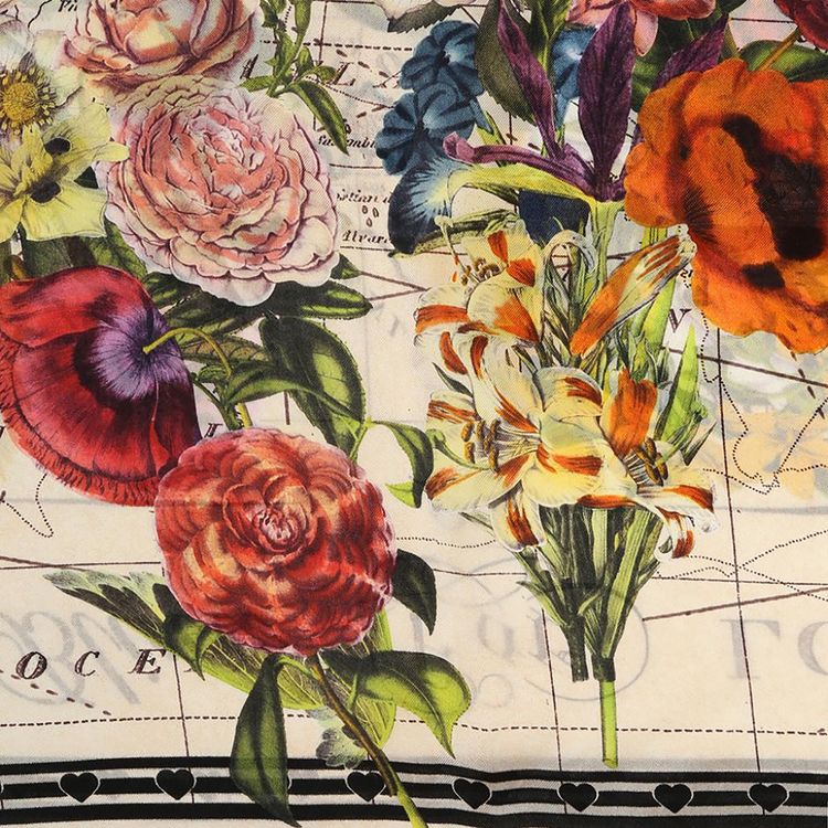 Gucci Patterned Heart Scarf White