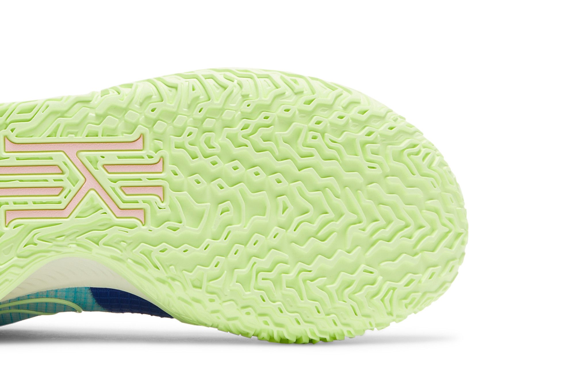 kyrie 4 low x sue bird dynasty