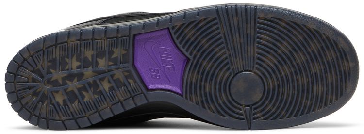 Nike Familia x Dunk Low Pro QS SB First Avenue