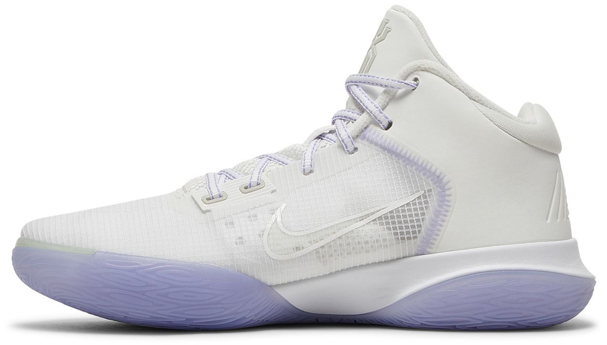 kyrie flytraps white