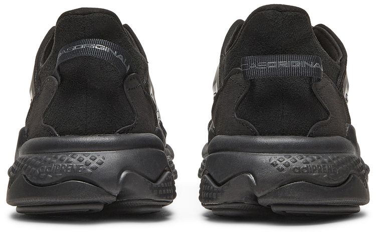 Ozweego Celox Black