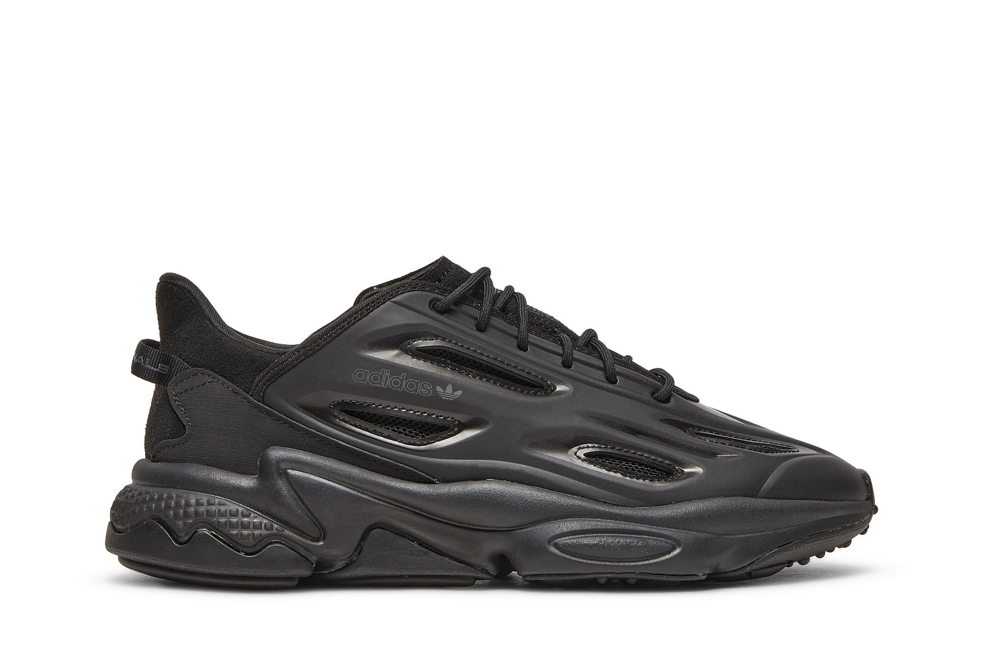 Ozweego hotsell celox black