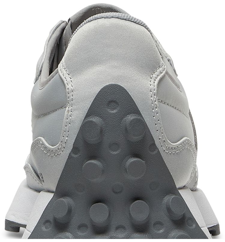 New Balance Wmns 327 Light Aluminum Gunmetal
