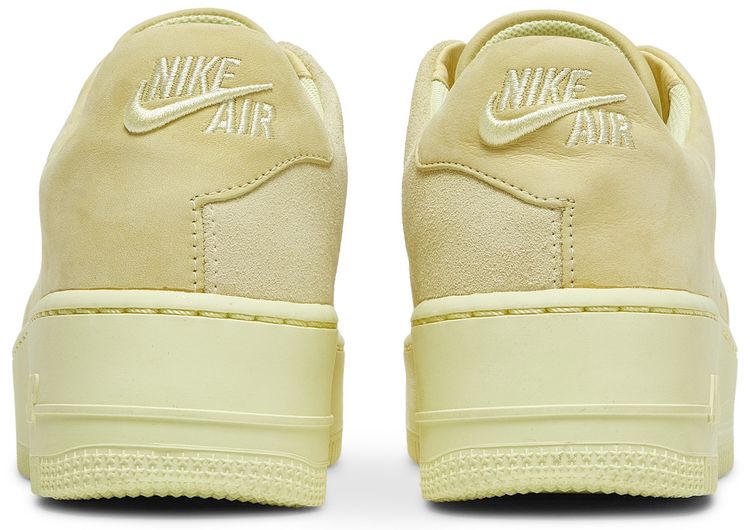 Nike Wmns Air Force 1 Sage XX