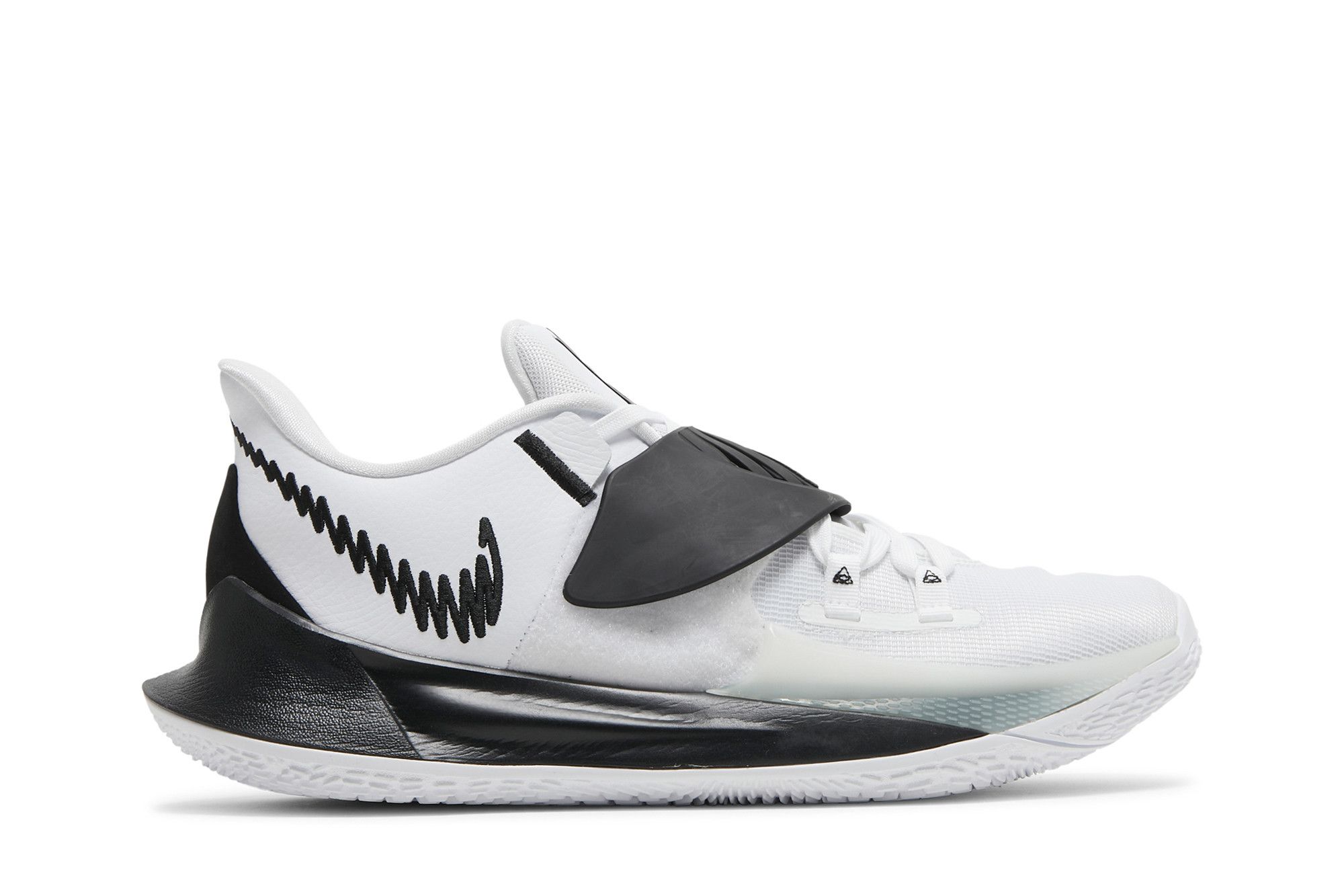 Kyrie 3 tb black white top