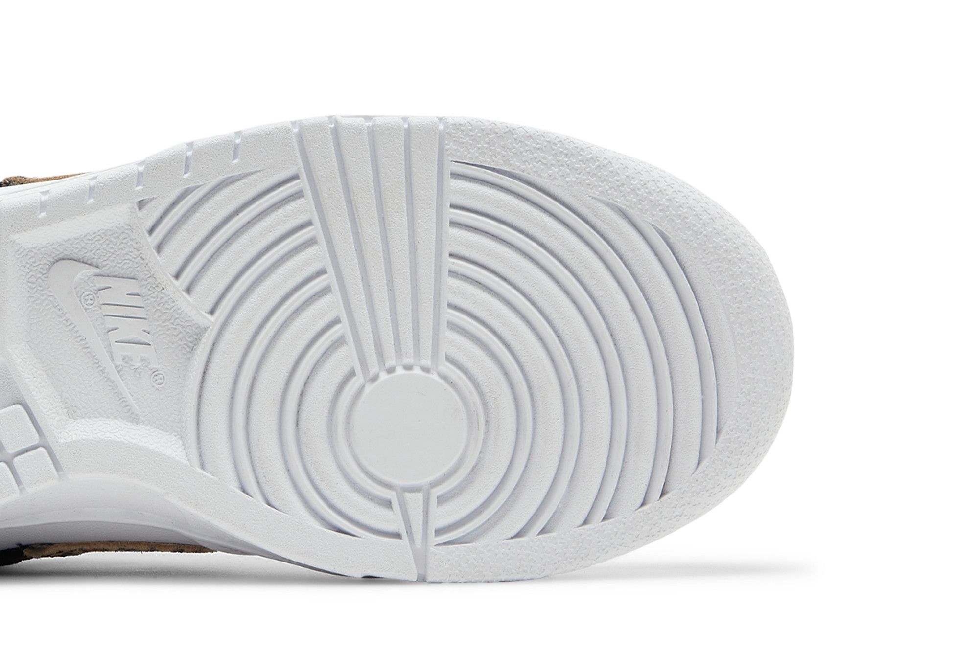 Buy Nike Wmns Dunk Low SE 'Primal White' - DD7099 100 | GOAT