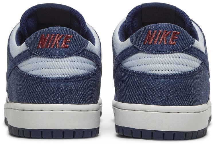 Zoom Dunk Low Pro SB Binary Blue