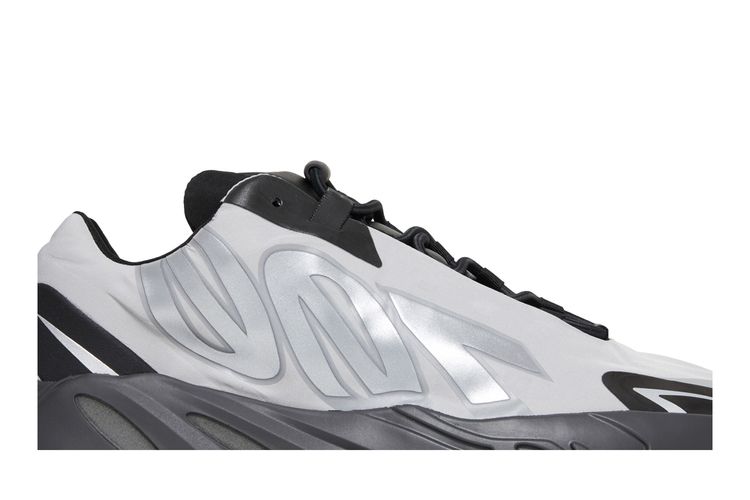 adidas gazelle silver green womens Yeezy 700 MNVN