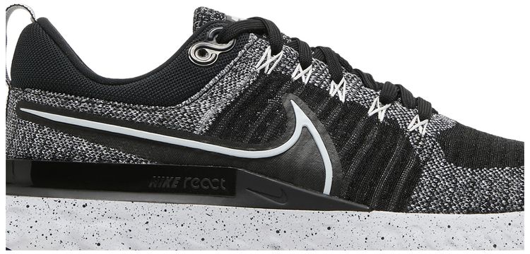 React Infinity Run Flyknit 2 White Black