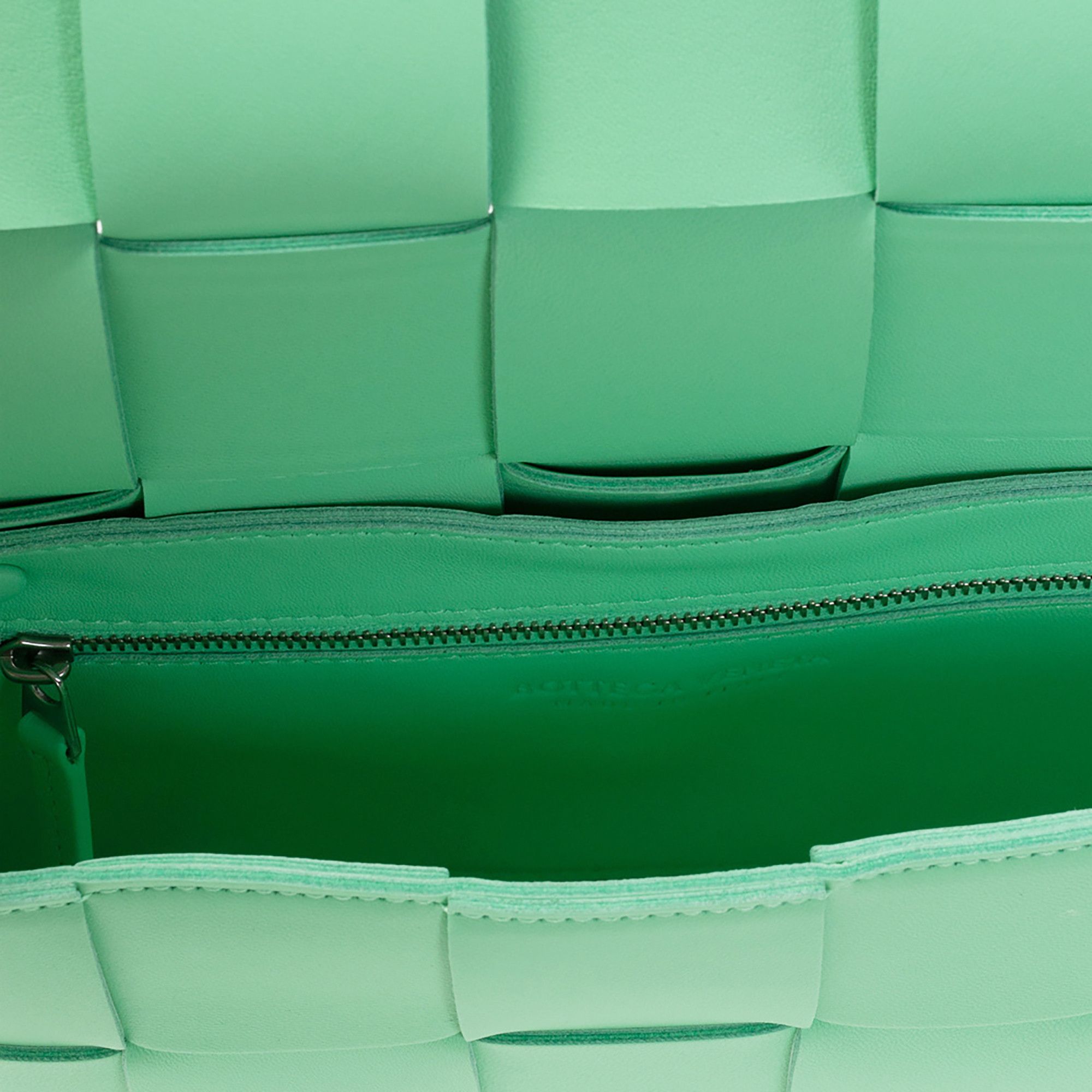 【BOTTEGA VENETA】Leather Cassette Bag Fountain Buy Bottega Veneta Cassette Bag 'Fountain/Silver' - 578004