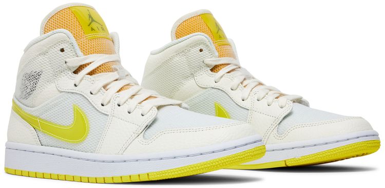 Wmns Air Jordan 1 Mid SE Voltage Yellow