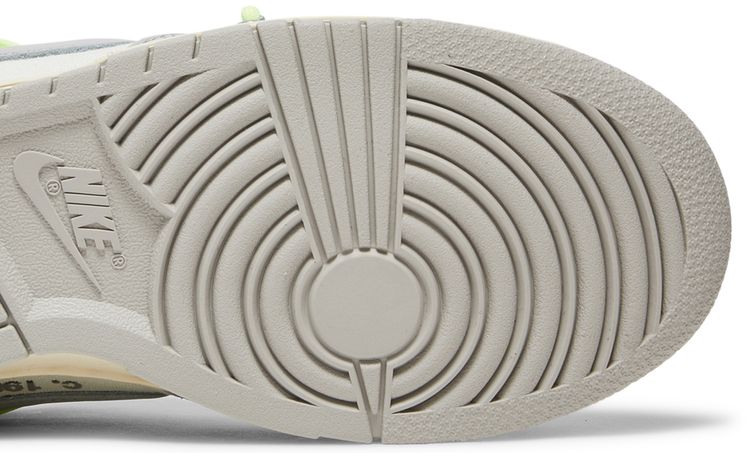 Nike Off White x Dunk Low Lot 43 of 50