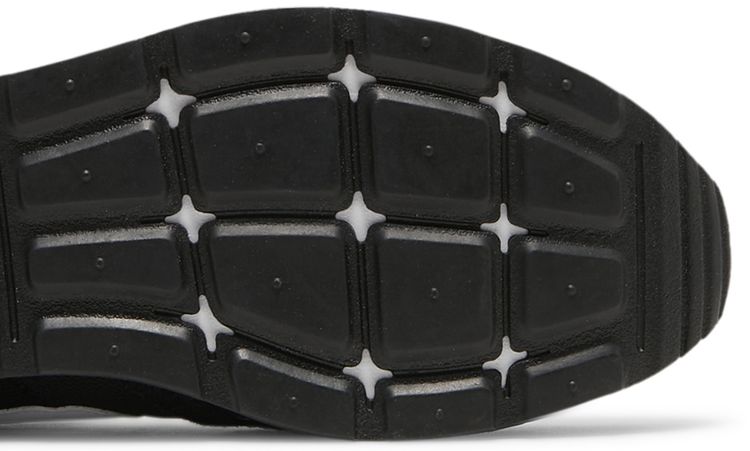 Venture Runner Black White