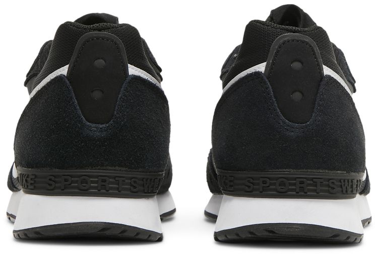 Venture Runner Black White