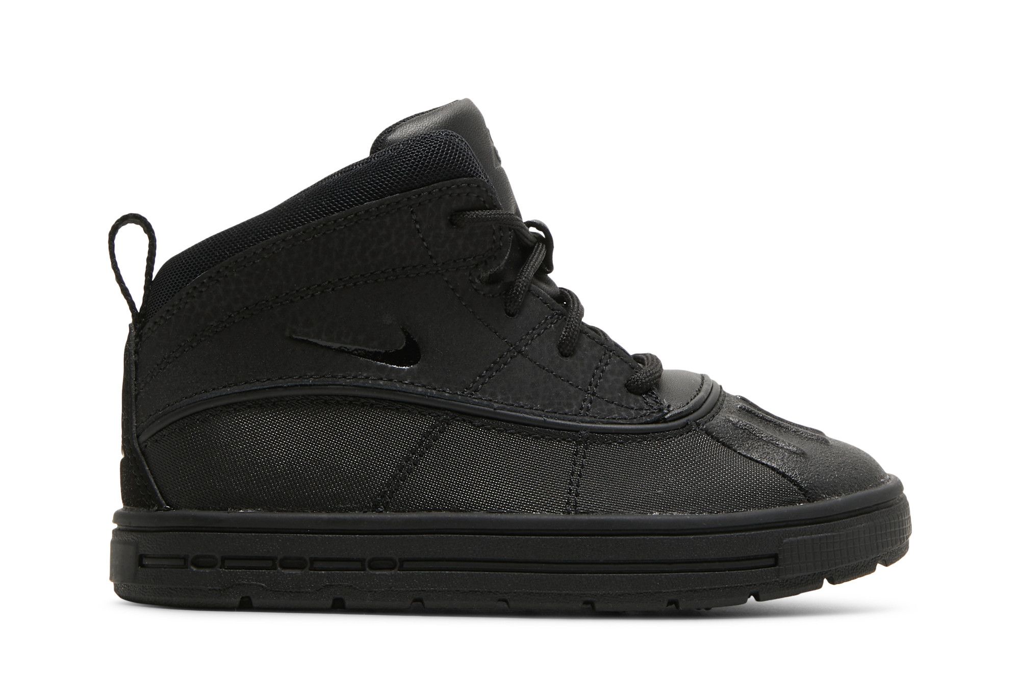 Girl nike acg woodside store
