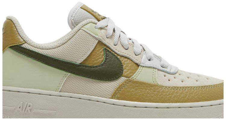 Nike Wmns Air Force 1 Rough Green