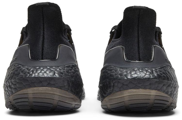 Adidas UltraBoost 22 Triple Black