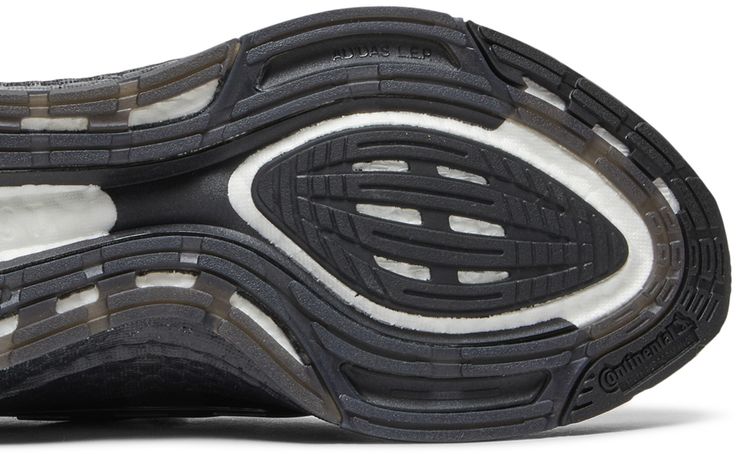 Adidas UltraBoost 22 Triple Black