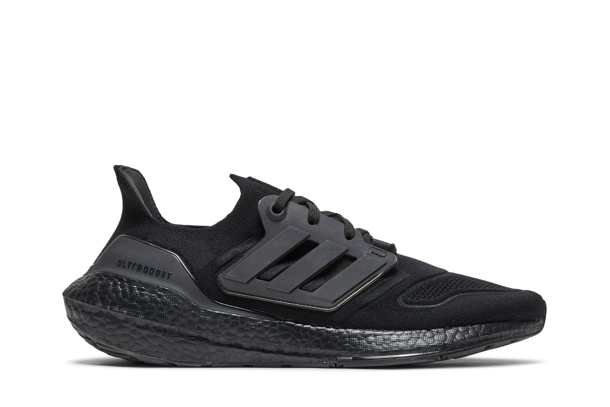 Triple hotsell black ultraboost